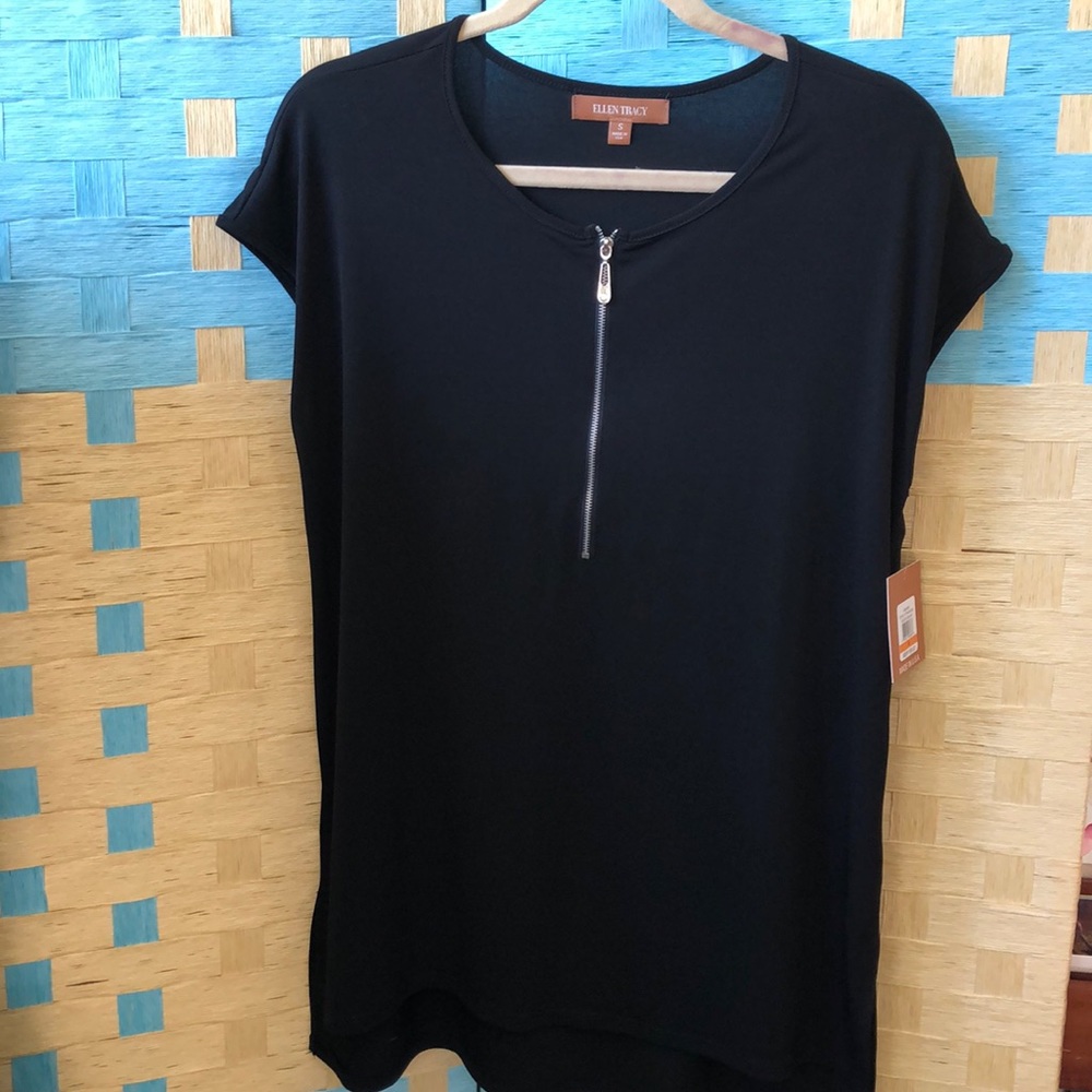 Ellen Tracy black tunic w/ zipper 22” across bust